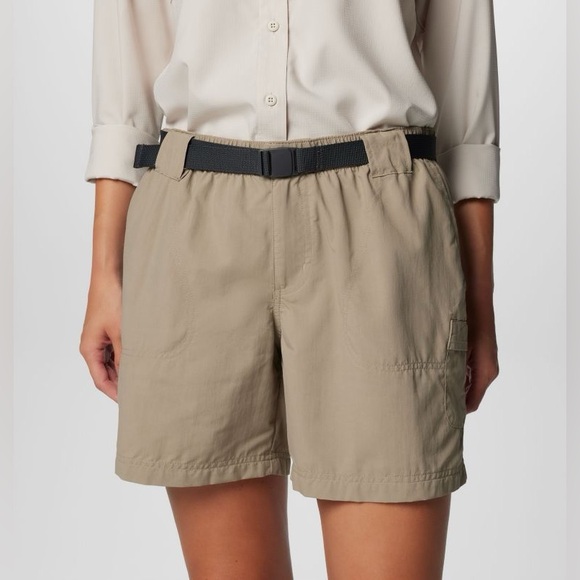 NWT - Columbia Women's Sandy River Cargo Shorts in Tusk - Picture 5 of 16